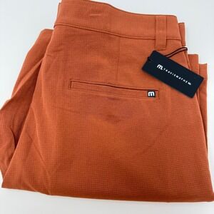 Travis Mathew 8Step Dance Golf Shorts Mens 34 Rust Orange Polyester 9 Inseam NEW